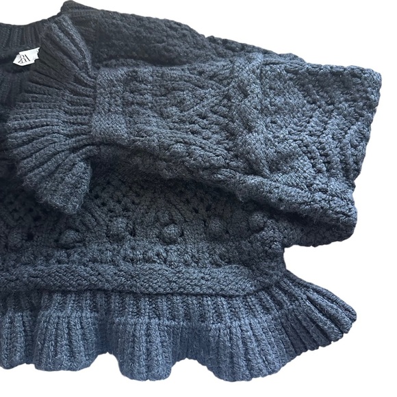 ZARA Cropped Sweater Black Knit Chunky Ruffle Long Sleeve size Small EUC - Picture 6 of 11